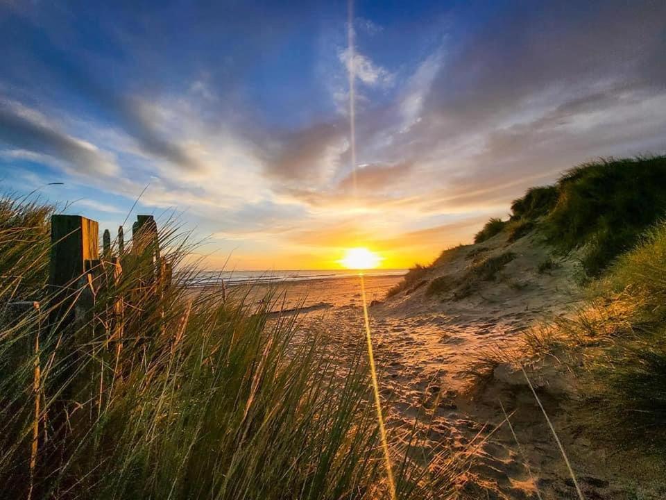 Macs Shack, California Sands, Scratby - Two Bed Chalet, Sleeps 5, Pet Friendly, Free Pool Passes Plus Linen And Towels Included Great Yarmouth Luaran gambar